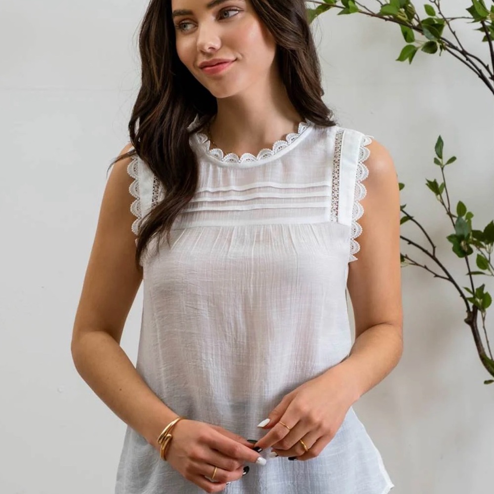 Mine White Sleeveless Blouse with Lace Trim